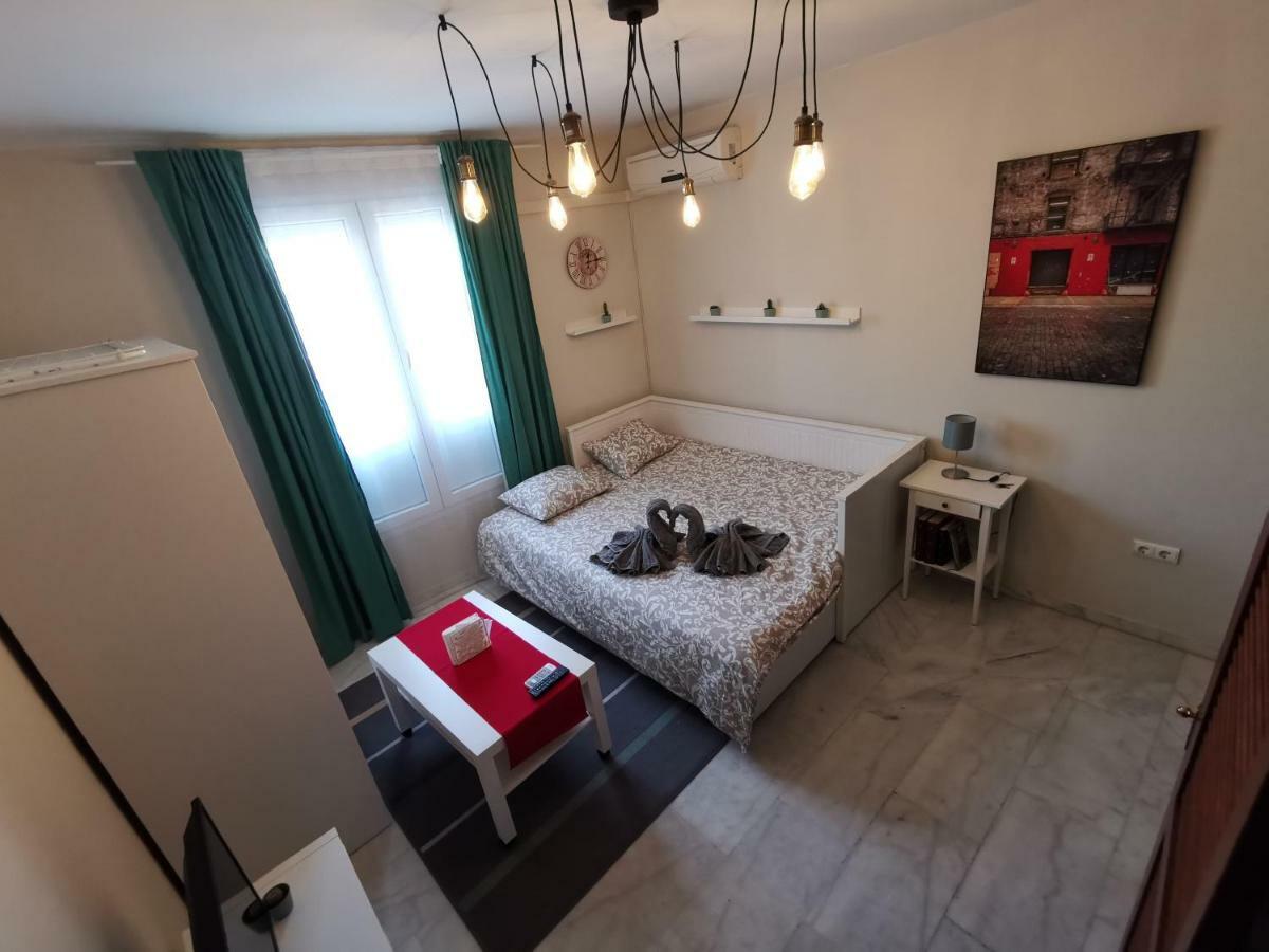 **** Genuar Apartments Malaga Center Exterior photo